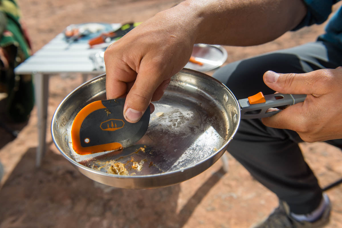 GSI Outdoors Compact racletă vase camping antiaderentă