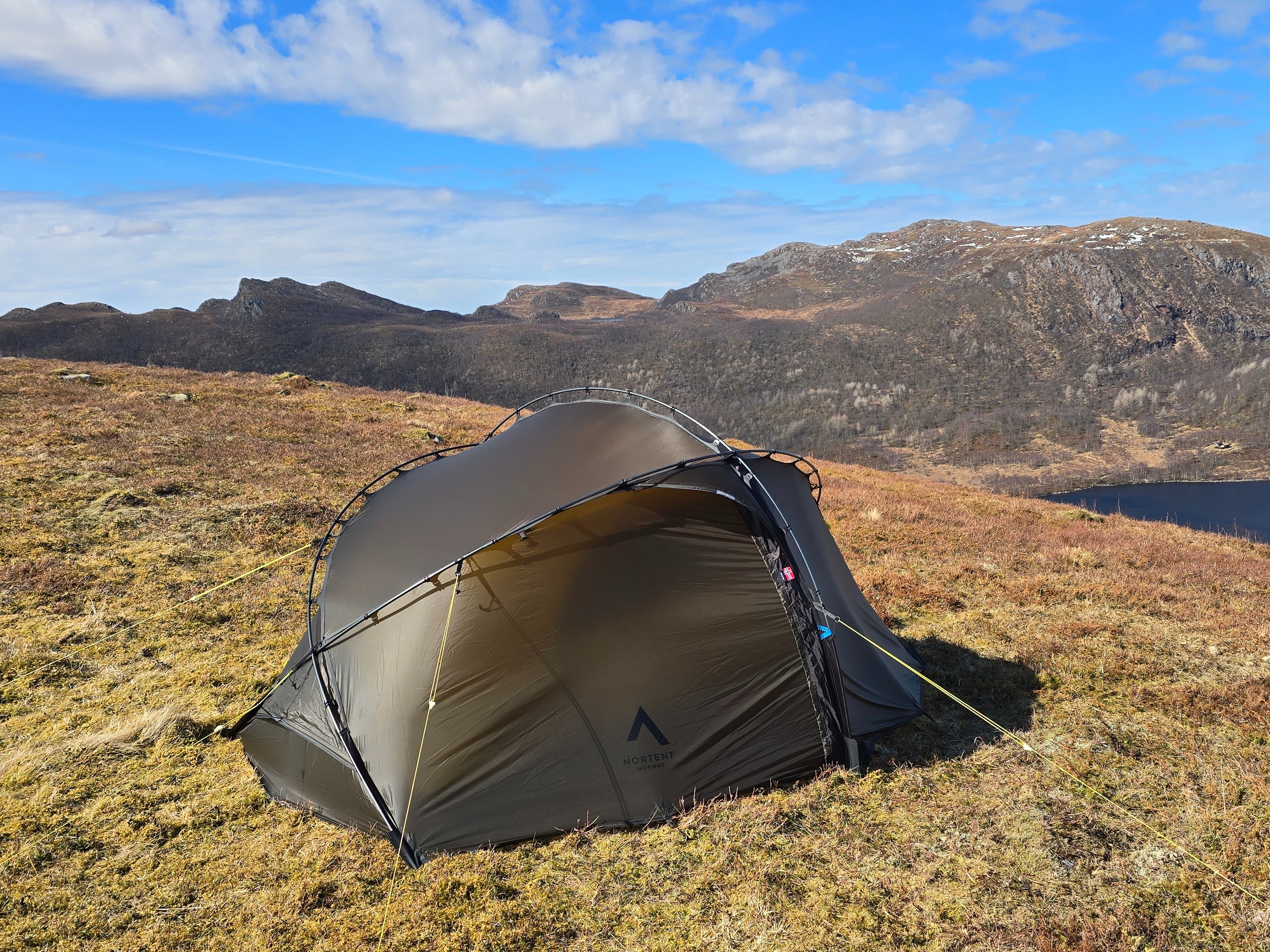 Nortent Vern 2 3S cort 2 persoane armygreen 2,5 kg