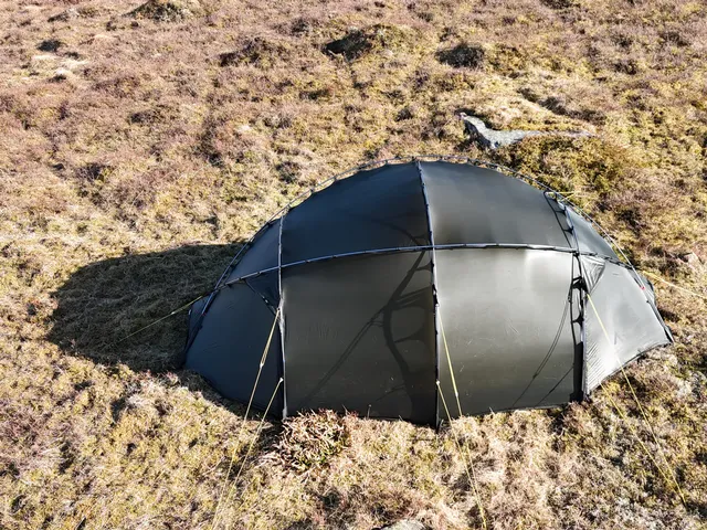 Nortent Vern 3 cort 3 persoane armygreen cu cos soba