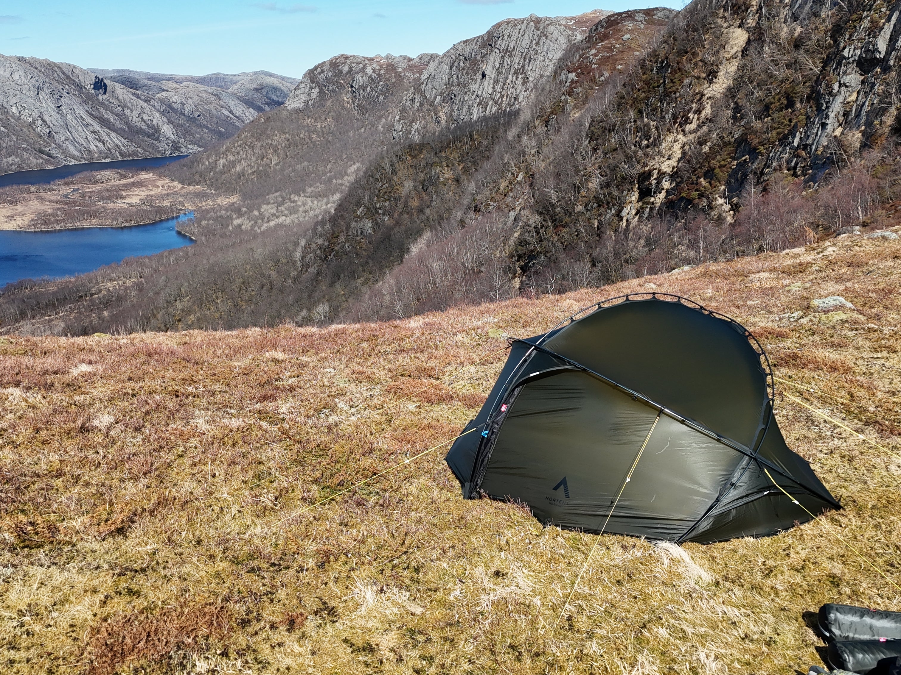 Nortent Vern 2 3S cort 2 persoane armygreen 2,5 kg