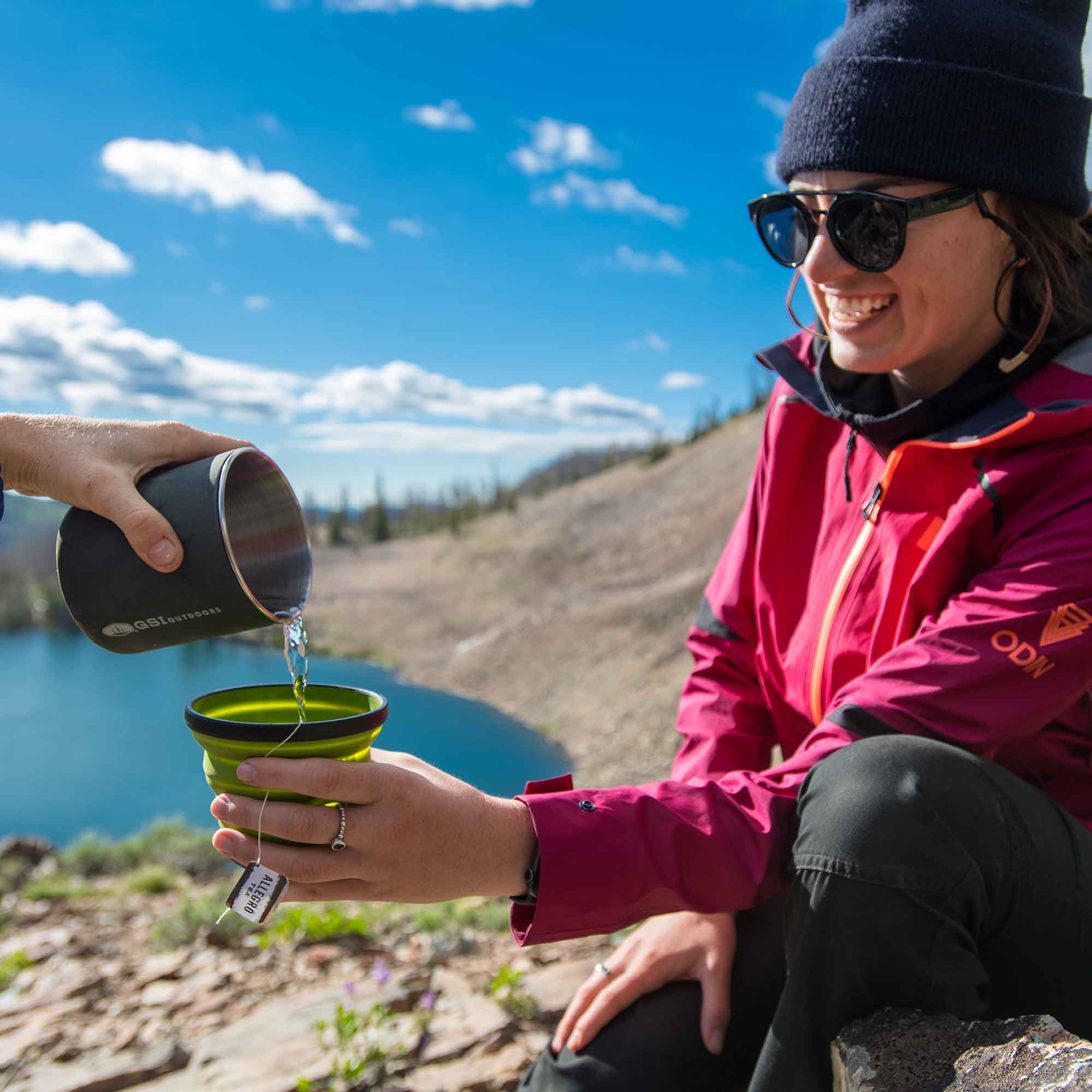 GSI Outdoors Escape Cup cana pliabila 15 oz albastra