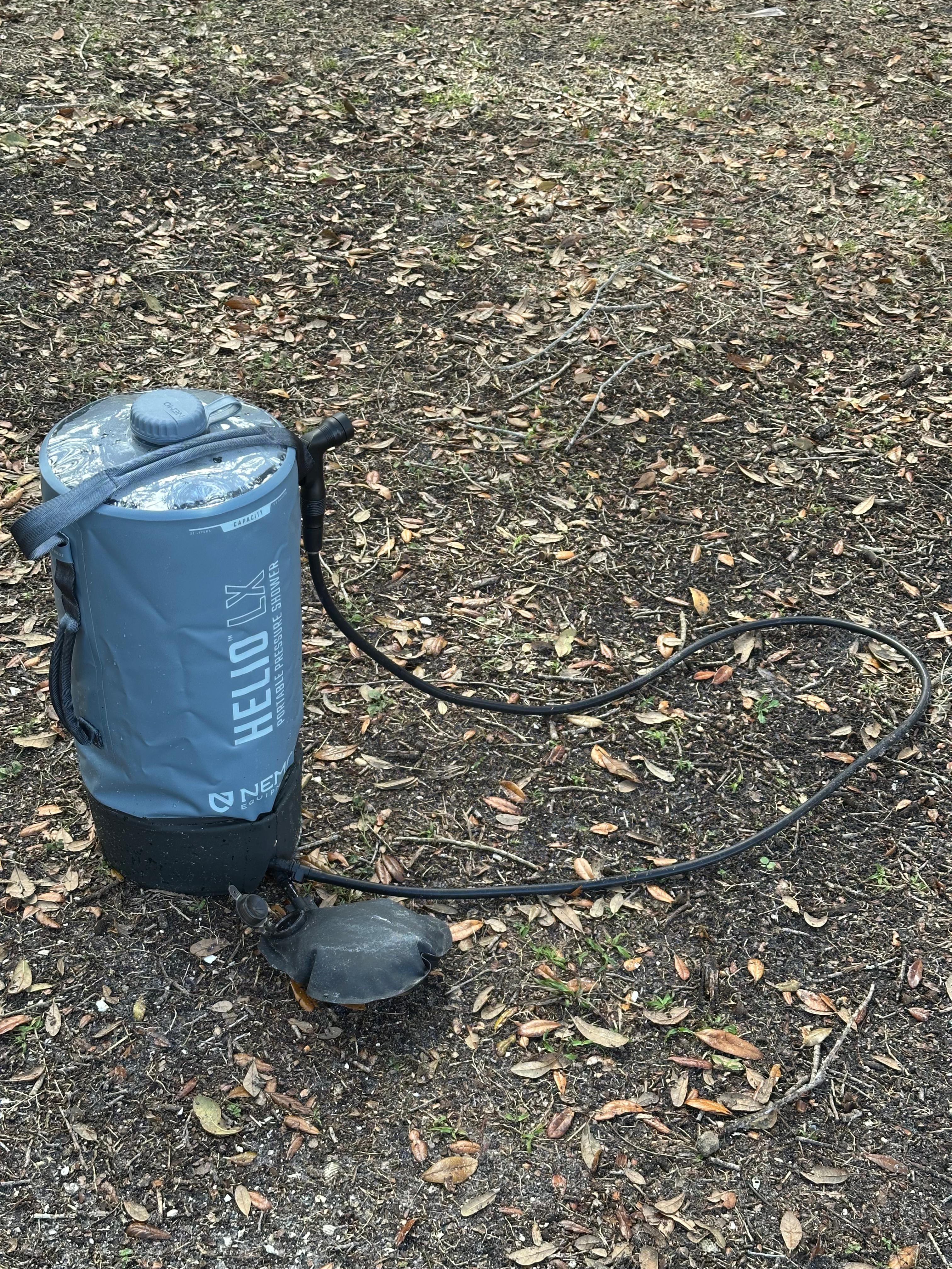 Nemo Helio duș portabil 11,3L pompă picnicior