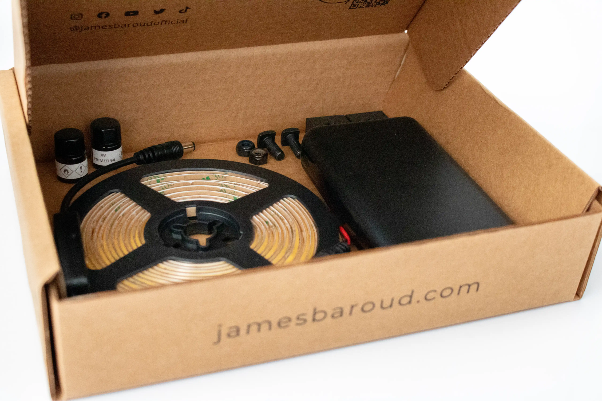 James Baroud LED kit iluminat cort plafon