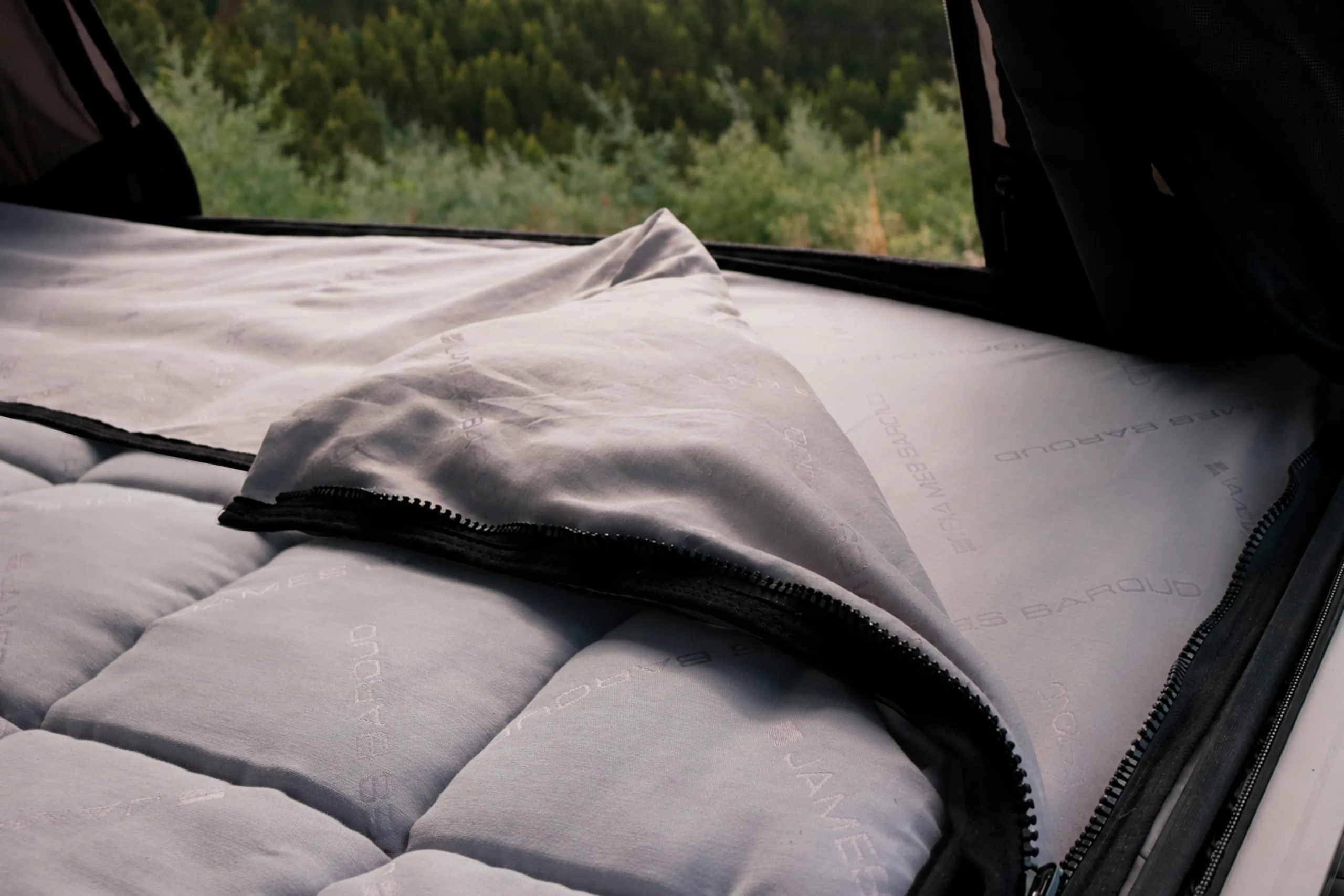 James Baroud Thermozip sistem lenjerie cort